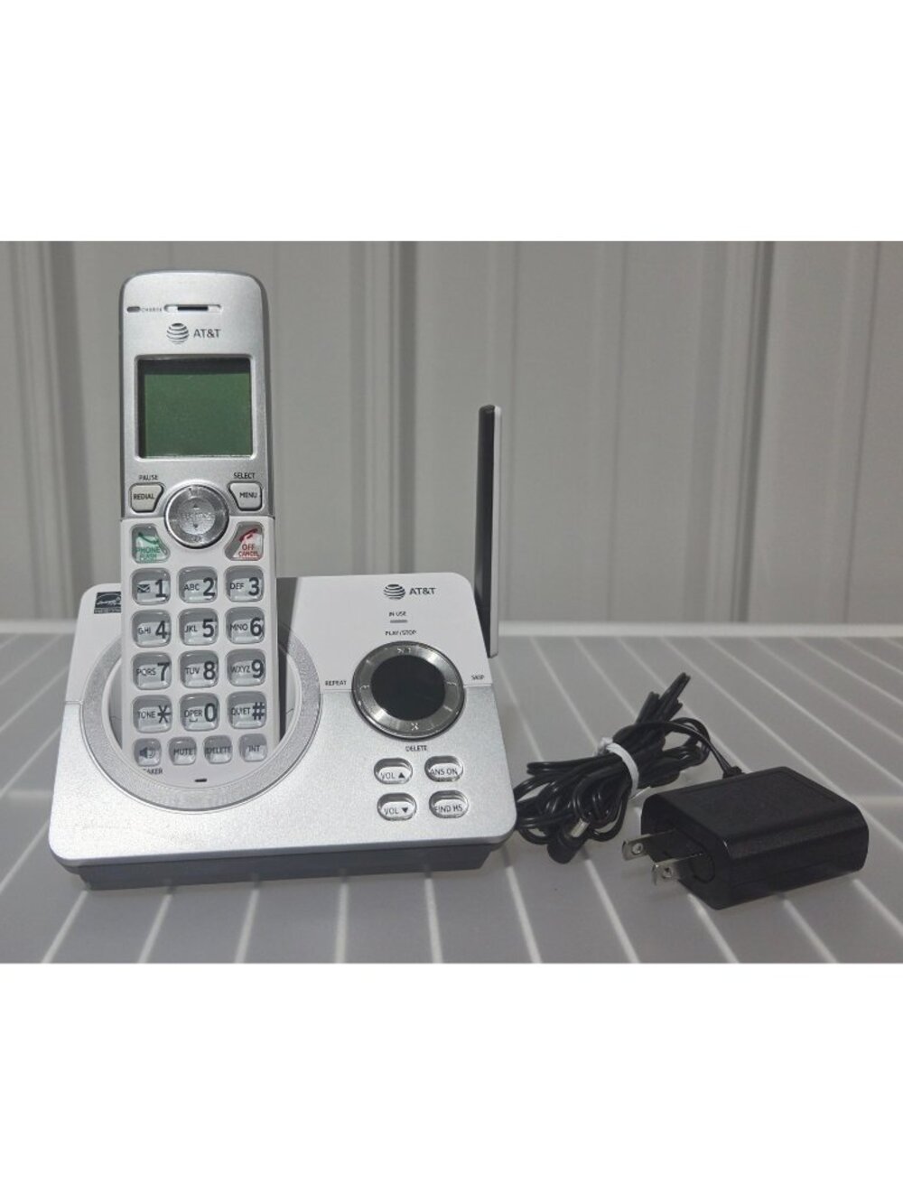AT&T Model EL52119 Single Handset Cordless Answering System w/ Call Blocking